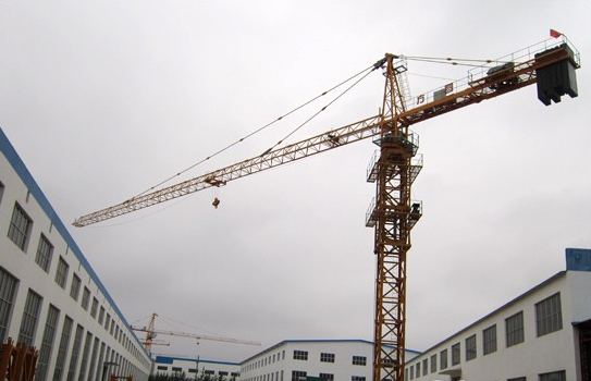 方圓、塔機(jī)