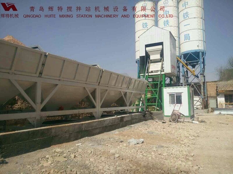 輝特攪拌站50站采用計算機加儀表的控制系統(tǒng)，計算速度快