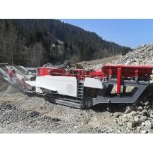  移動(dòng)粉碎機(jī)可輕松把石料“變廢為寶”